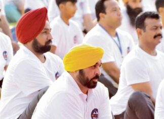‘ਸੀਐਮ ਦੀ ਯੋਗਸ਼ਾਲਾ’ ਨੇ ਰਚਿਆ ਇਤਿਹਾਸ; 2 ਲੱਖ ਲੋਕ ਰੋਜ਼ਾਨਾ ਕਰ ਰਹੇ ਮੁਫ਼ਤ ਯੋਗ, 4,500 ਤੋਂ ਜ਼ਿਆਦਾ ਕਲਾਸਾਂ ਅਤੇ 2,600+ ਨੌਜਵਾਨਾਂ ਨੂੰ ਮਿਲੀ ਨੌਕਰੀ