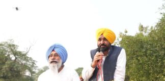 “ ਮੈਂ ਮੁੱਖ ਮੰਤਰੀ ਨਹੀਂ , ਦੁੱਖਮੰਤਰੀ ਹਾਂ!” ਮਾਨ ਨੇ ਤਰਨਤਾਰਨ ਵਿੱਚ ਇਹ ਕਹਾਣੀ ਸੁਣਾਉਂਦਿਆਂ ਸਾਰਿਆਂ ਨੂੰ ਕੀਤਾ ਭਾਵੁਕ – ਉਨ੍ਹਾਂ ਕਿਹਾ, “ਇਹ ਚੋਣ ਕੁਰਸੀ ਦਾ ਨਹੀਂ ,ਤੁਹਾਡੇ ਬੱਚਿਆਂ ਦਾ ਭਵਿੱਖ ਕਰੇਗੀ ਤੈਅ