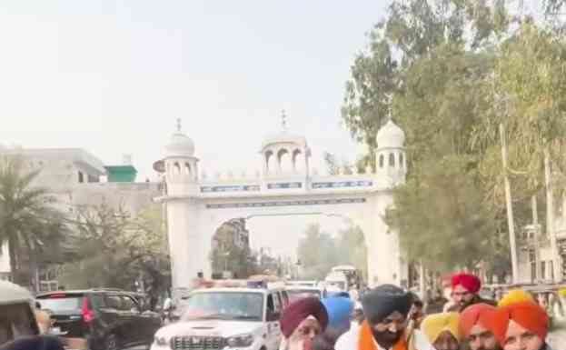 350ਵੇਂ ਸ਼ਹੀਦੀ ਦਿਹਾੜੇ ’ਤੇ: ਪੰਜਾਬ ਸਰਕਾਰ ਦੇ ਮੰਤਰੀ-ਅਫ਼ਸਰ ਸ਼ਰਧਾ ਨਾਲ ਜੁੜੇ—ਲੰਗਰ ਬਣਾਉਣ ਤੋਂ ਲੈ ਕੇ, ਵਰਤਾਉਣ ਤਕ ਦੀ ਸੇਵਾ ਵਿੱਚ ਦਿਖਾਇਆ ਪੂਰਾ ਸਮਰਪਣ