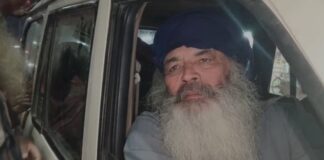 ਫਰਜ਼ੀ ਨਿਹੰਗ ਸਿੰਘ ਕਾਬੂ, ਔਰਤ ਨਾਲ ਗੱਡੀ ‘ਚ ਮਾਸ ਤੇ ਸ਼ਰਾਬ ਪੀਂਦੇ ਫੜਿਆ, ਲੋਕਾਂ ਨੇ ਕੀਤੀ ਛਿਤਰ ਪਰੇਡ