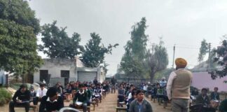 ਸਿਹਤ ਵਿਭਾਗ ਦੀ ਟੀਮ ਵੱਲੋਂ ਵਿਦਿਆਰਥੀਆਂ ਨੂੰ ਕੀਤਾ ਗਿਆ ਡੇਂਗੂ ਸੰਬੰਧੀ ਜਾਗਰੂਕ – ਡਾ. ਪ੍ਰੇਮ ਕੁਮਾਰ