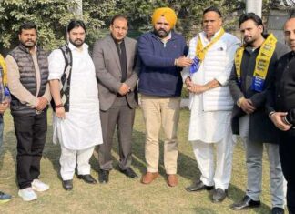 ਕਾਂਗਰਸ ਪਾਰਟੀ ਨੂੰ ਵੱਡਾ ਝਟਕਾ: ਕੌਂਸਲਰ ਪਰਮਜੀਤ ਕੌਰ ਅਤੇ ਹਰਪਾਲ ਮਿੰਟੂ ਆਮ ਆਦਮੀ ਪਾਰਟੀ ਵਿੱਚ ਸ਼ਾਮਲ