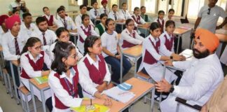 ਪੰਜਾਬੀ ਮਾਂ-ਬੋਲੀ ਦੀ ਰੱਖਿਆ ਲਈ ਮਾਨ ਸਰਕਾਰ ਦਾ ਵੱਡਾ ਕਦਮ! ਹੁਣ ਹਰ ਭਾਸ਼ਾ ਦੀ ਕਿਤਾਬ ਵਿੱਚ ਹੋਵੇਗਾ ਗੁਰਮੁੱਖੀ ਦਾ ਪੰਨਾ; ਹਰ ਸਕੂਲ ਵਿੱਚ ਗੂੰਜੇਗਾ ‘ਊੜਾ-ਐੜਾ’