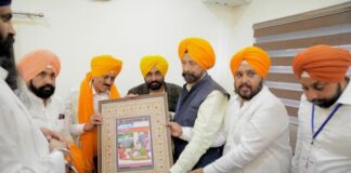 ਪੰਜਾਬ ਦੇ ਮੁੱਖ ਮੰਤਰੀ ਭਗਵੰਤ ਸਿੰਘ ਮਾਨ ਨੇ ਸ੍ਰੀ ਨਾਂਦੇੜ ਸਾਹਿਬ ਵਿਖੇ ਮੱਥਾ ਟੇਕਿਆ; ਕਿਹਾ, ਪੰਜਾਬ ਸਰਕਾਰ ਨਾਂਦੇੜ ਸਾਹਿਬ ਨੂੰ ਪਵਿੱਤਰ ਸ਼ਹਿਰ ਦਾ ਦਰਜਾ ਦੇਣ ਦੀ ਮੰਗ ਮਹਾਰਾਸ਼ਟਰ ਸਰਕਾਰ ਕੋਲ ਉਠਾਏਗੀ