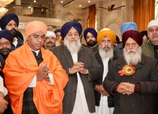 ਗੁਰੂ ਰਵੀਦਾਸ ਜੀ ਦਾ ਸੰਦੇਸ਼ ਅੱਜ ਵੀ ਓਨਾ ਹੀ ਮਹੱਤਵਪੂਰਨ: ਸੁਖਬੀਰ ਬਾਦਲ ਨੇ 649ਵੇਂ ਪ੍ਰਕਾਸ਼ ਪੁਰਬ ‘ਤੇ ਹੋਏ ਨਤਮਸਤਕ