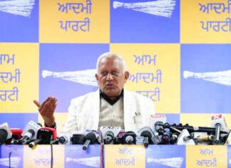 ਆਪ ਨੇ ਗੈਰ-ਕਾਨੂੰਨੀ ਨਵੇਂ ਸੈੱਸ ‘ਤੇ ਕਾਂਗਰਸ ਦੀ ਕੀਤੀ ਨਿੰਦਾ, ਪੰਜਾਬ ‘ਤੇ ਬੋਝ ਪਾਉਣ ਅਤੇ ਲੁੱਟਣ ਦੀ ਕਿਸੇ ਵੀ ਕੋਸ਼ਿਸ਼ ਵਿਰੁੱਧ ਲੜਨ ਦਾ ਲਿਆ ਪ੍ਰਣ