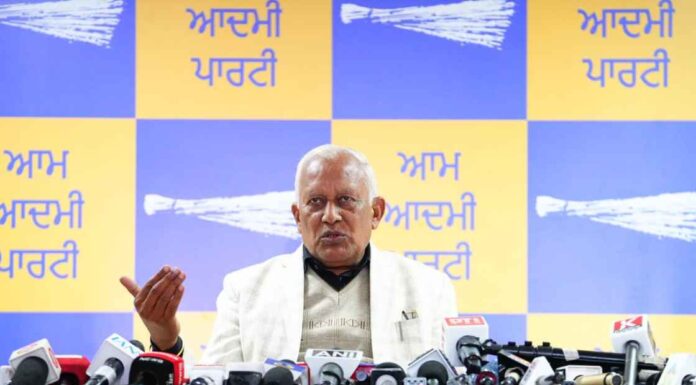 ਆਪ ਨੇ ਗੈਰ-ਕਾਨੂੰਨੀ ਨਵੇਂ ਸੈੱਸ ‘ਤੇ ਕਾਂਗਰਸ ਦੀ ਕੀਤੀ ਨਿੰਦਾ, ਪੰਜਾਬ ‘ਤੇ ਬੋਝ ਪਾਉਣ ਅਤੇ ਲੁੱਟਣ ਦੀ ਕਿਸੇ ਵੀ ਕੋਸ਼ਿਸ਼ ਵਿਰੁੱਧ ਲੜਨ ਦਾ ਲਿਆ ਪ੍ਰਣ