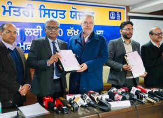 ਪੰਜਾਬ ਸਰਕਾਰ ਨੇ ਪੰਜਾਬ ਦੇ ਲੋਕਾਂ ਨੂੰ 10 ਲੱਖ ਰੁਪਏ ਦਾ ਨਕਦ ਰਹਿਤ ਸਿਹਤ ਬੀਮਾ ਪ੍ਰਦਾਨ ਕਰਨ ਲਈ ‘ਮੁੱਖ ਮੰਤਰੀ ਸਿਹਤ ਯੋਜਨਾ’ ਤਹਿਤ ਸਮਝੌਤੇ ‘ਤੇ ਕੀਤੇ ਦਸਤਖਤ