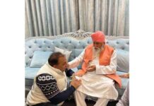 ਨਿਤਿਨ ਕੋਹਲੀ ਨੇ ਡੇਰਾ ਸੰਤ ਸਰਵਣ ਦਾਸ ਜੀ ਸੱਚਖੰਡ ਬੱਲਾਂ ਦੇ ਮੌਜੂਦਾ ਗੱਦੀ ਨਸ਼ੀਨ ਸੰਤ ਸ਼੍ਰੀ ਨਿਰੰਜਨ ਦਾਸ ਜੀ ਮਹਾਰਾਜ ਤੋਂ ਅਸ਼ੀਰਵਾਦ ਪ੍ਰਾਪਤ ਕੀਤਾ