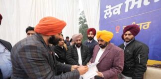 ਕੜਾਕੇ ਦੀ ਠੰਢ ਦੇ ਬਾਵਜੂਦ ਮੁੱਖ ਮੰਤਰੀ ਭਗਵੰਤ ਸਿੰਘ ਮਾਨ ਵੱਲੋਂ ਜਲੰਧਰ ਵਿੱਚ ਲੋਕ ਮਿਲਣੀ, ਕਿਹਾl ਲੋਕ ਮਿਲਣੀਆਂ ਪੰਜਾਬ ਦੇ ਵਿਕਾਸ ਨੂੰ ਤੇਜ਼ ਕਰਨ ਲਈ ਪ੍ਰੇਰਕ ਦਾ ਕੰਮ ਕਰਨਗੀਆਂ