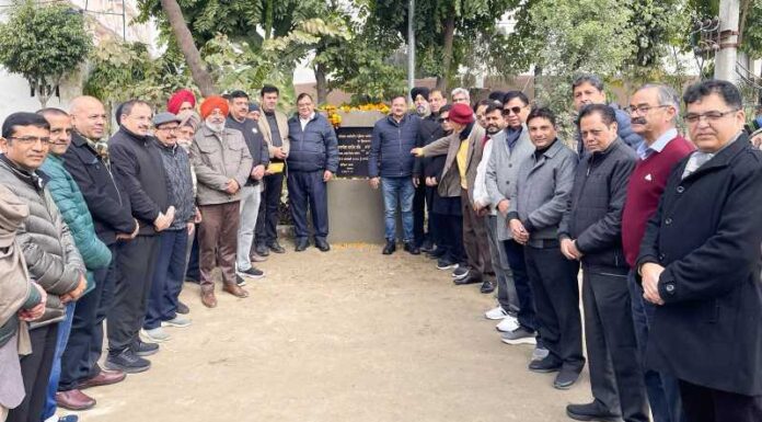 ਸੂਰਿਆ ਐਨਕਲੇਵ, ਮਹਾਰਾਜਾ ਰਣਜੀਤ ਸਿੰਘ ਐਵੇਨਿਊ ਅਤੇ ਗੁਰੂ ਗੋਬਿੰਦ ਸਿੰਘ ਐਵੇਨਿਊ ਵਿੱਚ ਨਿਤਿਨ ਕੋਹਲੀ ਵੱਲੋਂ ₹5.89 ਕਰੋੜ ਦੀ ਲਾਗਤ ਨਾਲ ਸੜਕ ਵਿਕਾਸ ਕੰਮਾਂ ਦਾ ਉਦਘਾਟਨ, ਵਿਕਾਸ ਉਨ੍ਹਾਂ ਦੀ ਸਭ ਤੋਂ ਵੱਡੀ ਤਰਜੀਹ