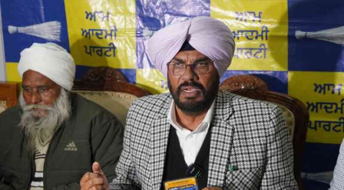 ਮਜ਼ਦੂਰ ਸੁਲੱਖਣ ਸਿੰਘ ਲਈ ਸੰਜੀਵਨੀ ਬਣਿਆ ਹੈਲਥ ਕਾਰਡ, ਬਿਨਾਂ ਇੱਕ ਰੁਪਿਆ ਖ਼ਰਚ ਕੀਤੇ ਹੋਇਆ 3 ਲੱਖ ਰੁਪਏ ਦਾ ਇਲਾਜ : ਧਾਲੀਵਾਲ