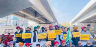 ਭਾਰਤ-ਅਮਰੀਕਾ ਵਪਾਰ ਸਮਝੌਤੇ ਖ਼ਿਲਾਫ਼ ‘ਆਪ’ ਦਾ ਪੰਜਾਬ ਭਰ ਵਿੱਚ ਜ਼ੋਰਦਾਰ ਪ੍ਰਦਰਸ਼ਨ, ਕੇਂਦਰ ‘ਤੇ ਦੇਸ਼ ਦੇ ਹਿੱਤ ਵੇਚਣ ਦਾ ਲਾਇਆ ਦੋਸ਼