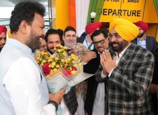 ਮੁੱਖ ਮੰਤਰੀ ਭਗਵੰਤ ਸਿੰਘ ਮਾਨ ਵੱਲੋਂ ਪ੍ਰਧਾਨ ਮੰਤਰੀ ਨੂੰ ਹਲਵਾਰਾ ਹਵਾਈ ਅੱਡੇ ਦਾ ਨਾਂ ਸ਼ਹੀਦ ਕਰਤਾਰ ਸਿੰਘ ਸਰਾਭਾ ਦੇ ਨਾਂ ‘ਤੇ ਰੱਖਣ ਦੀ ਅਪੀਲ