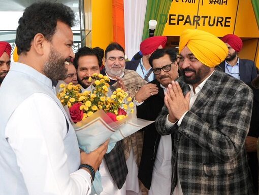 ਮੁੱਖ ਮੰਤਰੀ ਭਗਵੰਤ ਸਿੰਘ ਮਾਨ ਵੱਲੋਂ ਪ੍ਰਧਾਨ ਮੰਤਰੀ ਨੂੰ ਹਲਵਾਰਾ ਹਵਾਈ ਅੱਡੇ ਦਾ ਨਾਂ ਸ਼ਹੀਦ ਕਰਤਾਰ ਸਿੰਘ ਸਰਾਭਾ ਦੇ ਨਾਂ ‘ਤੇ ਰੱਖਣ ਦੀ ਅਪੀਲ