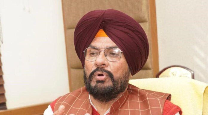 ਸੁਖਬੀਰ ਬਾਦਲ ਇੱਕ ਪਾਸੇ ਗੈਂਗਸਟਰ ਖ਼ਤਮ ਕਰਨ ਦੀ ਗੱਲ ਕਰਦੇ, ਦੂਜੇ ਪਾਸੇ ਗੈਂਗਸਟਰਾਂ ਦੇ ਵਿਆਹਾਂ ‘ਚ ਸ਼ਾਮਿਲ: ਕੁਲਦੀਪ ਧਾਲੀਵਾਲ