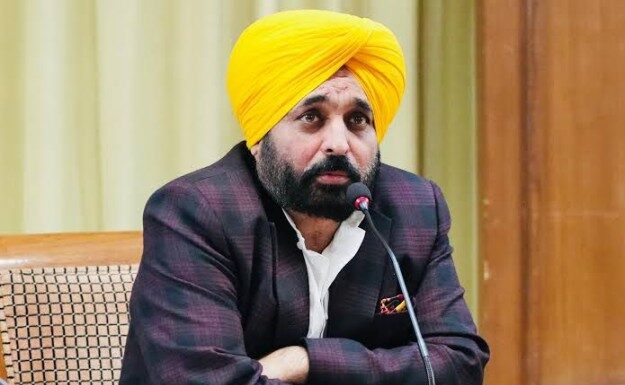 ਭਗਵੰਤ ਸਿੰਘ ਮਾਨ ਸਰਕਾਰ ਵੱਲੋਂ ਮੱਧ ਪੂਰਬ ਵਿੱਚ ਫਸੇ ਪੰਜਾਬੀਆਂ ਦੀ ਸੁਰੱਖਿਅਤ ਵਾਪਸੀ ਲਈ ਸੀਨੀਅਰ ਅਧਿਕਾਰੀ ਤਾਇਨਾਤ ਅਤੇ 24×7 ਹੈਲਪਲਾਈਨ ਸਥਾਪਤ