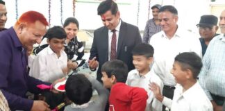 ਡਿਪਟੀ ਕਮਿਸ਼ਨਰ ਨੇ ਵਿਸ਼ੇਸ਼ ਲੋੜਾਂ ਵਾਲੇ ਬੱਚਿਆਂ ਨਾਲ ਮਨਾਇਆ ਹੋਲੀ ਦਾ ਤਿਉਹਾਰ