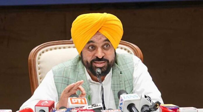 ‘ਆਪ’ ਸਰਕਾਰ ਦੌਰਾਨ ਸਿੱਖਿਆ ਖੇਤਰ ਵਿੱਚ ਪੰਜਾਬ ਦੇ ਸਕੂਲਾਂ ਨੇ ਮਾਰੀ ਬਾਜ਼ੀ, ਕੌਮੀ ਸਰਵੇਖਣ ਵਿੱਚ ਕੇਰਲਾ ਨੂੰ ਪਛਾੜ ਕੇ ਮੋਹਰੀ ਬਣਿਆ ਪੰਜਾਬ-ਮੁੱਖ ਮੰਤਰੀ ਭਗਵੰਤ ਸਿੰਘ ਮਾਨ