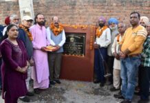ਕੈਬਨਿਟ ਮੰਤਰੀ ਮੋਹਿੰਦਰ ਭਗਤ ਨੇ ਸਾਈਂ ਕਲੋਨੀ ’ਚ ਗਲੀਆਂ ਦੇ ਨਿਰਮਾਣ ਦੇ ਕਾਰਜ ਦਾ ਨੀਂਹ ਪੱਥਰ ਰੱਖਿਆ