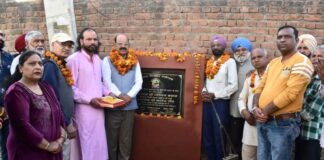 ਕੈਬਨਿਟ ਮੰਤਰੀ ਮੋਹਿੰਦਰ ਭਗਤ ਨੇ ਸਾਈਂ ਕਲੋਨੀ ’ਚ ਗਲੀਆਂ ਦੇ ਨਿਰਮਾਣ ਦੇ ਕਾਰਜ ਦਾ ਨੀਂਹ ਪੱਥਰ ਰੱਖਿਆ