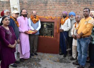 ਕੈਬਨਿਟ ਮੰਤਰੀ ਮੋਹਿੰਦਰ ਭਗਤ ਨੇ ਸਾਈਂ ਕਲੋਨੀ ’ਚ ਗਲੀਆਂ ਦੇ ਨਿਰਮਾਣ ਦੇ ਕਾਰਜ ਦਾ ਨੀਂਹ ਪੱਥਰ ਰੱਖਿਆ