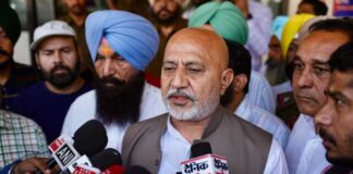 ਆਪ ਪੰਜਾਬ ਦੇ ਮੀਡੀਆ ਇੰਚਾਰਜ ਬਲਤੇਜ ਪੰਨੂ ਨੇ ਬੁੱਧਵਾਰ ਨੂੰ ਲੁਧਿਆਣਾ ਵਿਖੇ ਨਸ਼ਾ ਵਿਰੋਧੀ ਕਾਰਕੁਨ ਨਾਲ ਕੀਤੀ ਮੁਲਾਕਾਤ