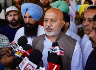 ਆਪ ਪੰਜਾਬ ਦੇ ਮੀਡੀਆ ਇੰਚਾਰਜ ਬਲਤੇਜ ਪੰਨੂ ਨੇ ਬੁੱਧਵਾਰ ਨੂੰ ਲੁਧਿਆਣਾ ਵਿਖੇ ਨਸ਼ਾ ਵਿਰੋਧੀ ਕਾਰਕੁਨ ਨਾਲ ਕੀਤੀ ਮੁਲਾਕਾਤ