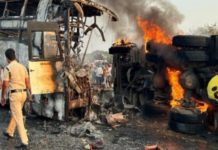 ਬੱਜਰੀ ਨਾਲ ਭਰੇ ਡੰਪਰ ਨਾਲ ਟਕਰਾਉਣ ਤੋਂ ਬਾਅਦ ਬੱਸ ਨੂੰ ਲੱਗੀ ਅੱਗ; ਵਾਪਰਿਆ ਭਿਆਨਕ ਹਾਦਸਾ