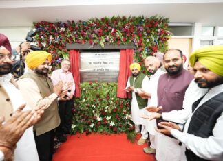 ਮੁਫਤ ਇਲਾਜ ਅਤੇ 10 ਲੱਖ ਦੀ ਸਿਹਤ ਯੋਜਨਾ ਨਾਲ ‘ਆਪ’ ਸਰਕਾਰ ਕਿਸੇ ਵੀ ਪਰਿਵਾਰ ਨੂੰ ਚੰਗੀਆਂ ਸਿਹਤ ਸਹੂਲਤਾਂ ਲੈਣ ਤੋਂ ਵਾਂਝਾ ਨਹੀਂ ਰਹਿਣ ਦੇਵੇਗੀ-ਮੁੱਖ ਮੰਤਰੀ ਭਗਵੰਤ ਸਿੰਘ ਮਾਨ