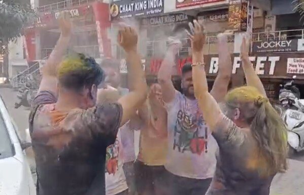 ਜਲੰਧਰ ‘ਚ ਧੂਮਧਾਮ ਨਾਲ ਮਨਾਈ ਹੋਲੀ