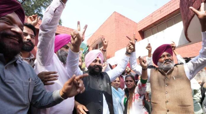 ਆਪ ਪੰਜਾਬ ਨੇ ਅਰਵਿੰਦ ਕੇਜਰੀਵਾਲ ਅਤੇ ਆਪ ਆਗੂਆਂ ਦੇ ਹੱਕ ਵਿੱਚ ਅਦਾਲਤ ਦੇ ਫੈਸਲੇ ਦਾ ਚੰਡੀਗੜ੍ਹ ਵਿੱਚ ਮਨਾਇਆ ਜਸ਼ਨ