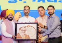 ਕਾਂਗਰਸ ਅਤੇ ਅਕਾਲੀਆਂ ਨੇ ਗਰੀਬਾਂ ਤੋਂ ਸਿੱਖਿਆ ਖੋਹ ਕੇ ਅਤੇ ਸਕਾਲਰਸ਼ਿਪ ਦਾ ਪੈਸੇ ਹੜੱਪ ਕੇ ਬਾਬਾ ਸਾਹਿਬ ਅੰਬੇਡਕਰ ਦੀ ਪਿੱਠ ਵਿੱਚ ਛੁਰਾ ਮਾਰਿਆ: ਮੁੱਖ ਮੰਤਰੀ ਭਗਵੰਤ ਸਿੰਘ ਮਾਨ