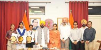 ਪੰਜਾਬ ਦੀਆਂ ਧੀਆਂ ਨੇ ‘ਸਿੱਖਿਆ ਕ੍ਰਾਂਤੀ’ ਵਿੱਚ ਮੋਹਰੀ ਭੂਮਿਕਾ ਨਿਭਾਈ, ਪੰਜਾਬ ਸਕੂਲ ਸਿੱਖਿਆ ਬੋਰਡ ਦੇ ਅੱਠਵੀਂ ਜਮਾਤ ਦੇ ਨਤੀਜਿਆਂ ਵਿੱਚ ਪਹਿਲੇ 20 ਵਿੱਚੋਂ 19 ਸਥਾਨ ਪ੍ਰਾਪਤ ਕੀਤੇ: ਮੁੱਖ ਮੰਤਰੀ ਭਗਵੰਤ ਸਿੰਘ ਮਾਨ