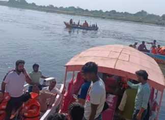 ਪੋਂਟੂਨ ਪੁਲ ਦੇ ਬੈਰਲ ਨਾਲ ਟਕਰਾਉਣ ਨਾਲ ਪਲਟੀ ਮੋਟਰ ਕਿਸ਼ਤੀ