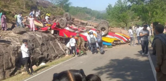 ਊਧਮਪੁਰ ‘ਚ ਵਾਪਰਿਆ ਹਾਦਸਾ, ਖੱਡ ਚ ਡਿੱਗੀ ਬੱਸ