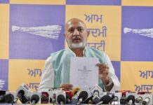 ਬੇਅਦਬੀ ਵਿਰੋਧੀ ਕਾਨੂੰਨ ‘ਤੇ ਸੁਖਬੀਰ ਬਾਦਲ ਦੀ ਚੁੱਪ ਬੁਨਿਆਦੀ ਸਵਾਲ ਖੜ੍ਹੇ ਕਰਦੀ ਹੈ: ਬਲਤੇਜ ਪੰਨੂ