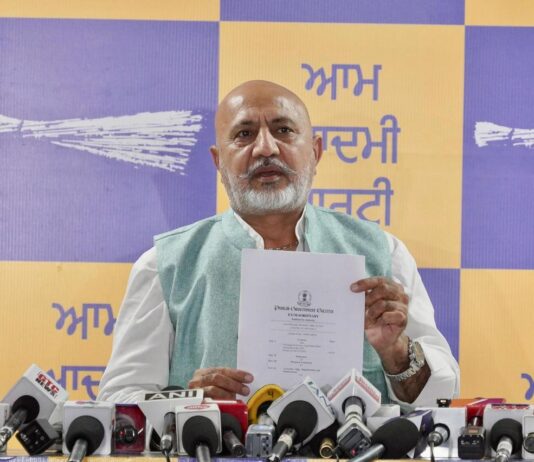 ਬੇਅਦਬੀ ਵਿਰੋਧੀ ਕਾਨੂੰਨ ‘ਤੇ ਸੁਖਬੀਰ ਬਾਦਲ ਦੀ ਚੁੱਪ ਬੁਨਿਆਦੀ ਸਵਾਲ ਖੜ੍ਹੇ ਕਰਦੀ ਹੈ: ਬਲਤੇਜ ਪੰਨੂ