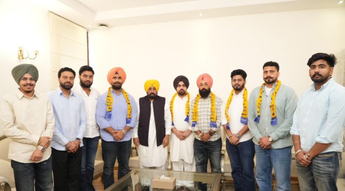 ਮਸ਼ਹੂਰ ਪਹਿਲਵਾਨ ਜੱਸਾ ਪੱਟੀ ਆਪਣੀ ਟੀਮ ਸਮੇਤ ਆਮ ਆਦਮੀ ਪਾਰਟੀ ਵਿੱਚ ਸ਼ਾਮਲ