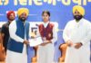 ਮੁੱਖ ਮੰਤਰੀ ਭਗਵੰਤ ਸਿੰਘ ਮਾਨ ਵੱਲੋਂ ਮੋਹਾਲੀ ਵਿਖੇ ਜੇਈਈ ਮੇਨਜ਼ ਪਾਸ ਕਰਨ ਵਾਲੇ 369 ਵਿਦਿਆਰਥੀਆਂ ਦਾ ਸਨਮਾਨ, ਪੰਜਾਬ ਅਕਾਦਮਿਕ ਉੱਤਮਤਾ ਵੱਲ ਵਧਾ ਰਿਹੈ ਕਦਮ
