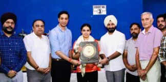 ਮਾਨ ਸਰਕਾਰ ਸੂਬੇ ਦੇ ਖੇਡ ਮਾਹੌਲ ਨੂੰ ਬਦਲਣ ਲਈ ਵਚਨਬੱਧ : ਵਿਧਾਇਕ ਸੁਖਾਨੰਦ ਜਲੰਧਰ ਵਿੱਚ 4 ਦਿਨਾਂ ਸਬ-ਜੂਨੀਅਰ ਸਟੇਟ ਰੈਂਕਿੰਗ ਬੈਡਮਿੰਟਨ ਟੂਰਨਾਮੈਂਟ ਦੀ ਸ਼ੁਰੂਆਤ