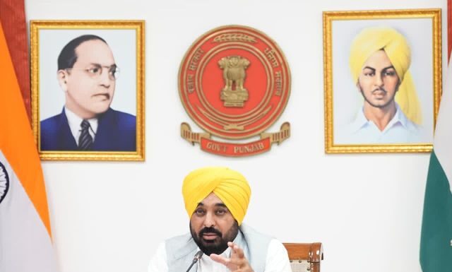 ਭਗਵੰਤ ਮਾਨ ਸਰਕਾਰ ਵੱਲੋਂ ਲੜਕੀਆਂ ਲਈ ਦੇਸ਼ ਦੀਆਂ ਸਭ ਤੋਂ ਵੱਡੀਆਂ ਪਹਿਲਕਦਮੀਆਂ ਵਿੱਚ ਸ਼ਾਮਲ ਸਕੂਲ-ਅਧਾਰਤ ਮਾਹਵਾਰੀ ਸਿਹਤ ਸਿੱਖਿਆ ਦੀ ਸ਼ੁਰੂਆਤ