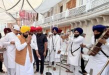 ਮੁੱਖ ਮੰਤਰੀ ਭਗਵੰਤ ਸਿੰਘ ਮਾਨ ਨੇ ਸ੍ਰੀ ਹਰਿਮੰਦਰ ਸਾਹਿਬ ਵਿਖੇ ਮੱਥਾ ਟੇਕਿਆ, ਬੇਅਦਬੀ ਵਿਰੋਧੀ ਇਤਿਹਾਸਕ ਕਾਨੂੰਨ ਬਣਾਉਣ ਦੀ ਸੋਝੀ ਤੇ ਬਲ ਬਖ਼ਸ਼ਣ ਲਈ ਪ੍ਰਮਾਤਮਾ ਦਾ ਸ਼ੁਕਰਾਨਾ ਕੀਤਾ