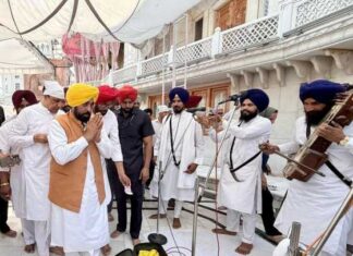 ਮੁੱਖ ਮੰਤਰੀ ਭਗਵੰਤ ਸਿੰਘ ਮਾਨ ਨੇ ਸ੍ਰੀ ਹਰਿਮੰਦਰ ਸਾਹਿਬ ਵਿਖੇ ਮੱਥਾ ਟੇਕਿਆ, ਬੇਅਦਬੀ ਵਿਰੋਧੀ ਇਤਿਹਾਸਕ ਕਾਨੂੰਨ ਬਣਾਉਣ ਦੀ ਸੋਝੀ ਤੇ ਬਲ ਬਖ਼ਸ਼ਣ ਲਈ ਪ੍ਰਮਾਤਮਾ ਦਾ ਸ਼ੁਕਰਾਨਾ ਕੀਤਾ