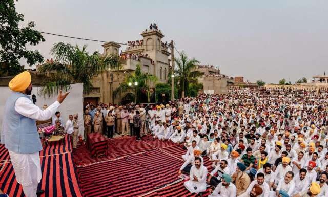 ਪੰਜਾਬ ਦੀ ਅਮਨ-ਸ਼ਾਂਤੀ, ਭਾਈਚਾਰਕ ਸਾਂਝ ਨੂੰ ਭੰਗ ਕਰਨ ਦੀ ਇਜਾਜ਼ਤ ਨਹੀਂ ਦਿੱਤੀ ਜਾ ਸਕਦੀ, ਫੁੱਟ ਪਾਊ ਤਾਕਤਾਂ ਪੰਜਾਬ ਵਿੱਚ ਕਦੇ ਵੀ ਸਫਲ ਨਹੀਂ ਹੋਣਗੀਆਂ: ਮੁੱਖ ਮੰਤਰੀ ਭਗਵੰਤ ਸਿੰਘ ਮਾਨ