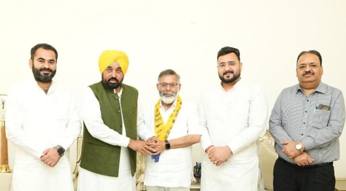 ਭਾਜਪਾ ਦੇ ਸੀਨੀਅਰ ਆਗੂ ਅਨਿਲ ਕੁਮਾਰ ਸੇਠੀ ਆਮ ਆਦਮੀ ਪਾਰਟੀ ਵਿੱਚ ਸ਼ਾਮਲ