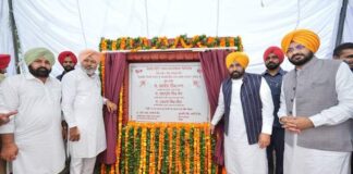 ਭਗਵੰਤ ਮਾਨ ਸਰਕਾਰ ਵੱਲੋਂ ਪਿੰਡ ਸਤੌਜ ਤੋਂ ਬਿਜਲੀ ਦੀਆਂ ਤਾਰਾਂ ਅੰਡਰਗਰਾਊਂਡ ਕਰਨ ਦੇ ਪ੍ਰਾਜੈਕਟ ਦੀ ਸ਼ੁਰੂਆਤ, ਪਿੰਡਾਂ ਨੂੰ ਖੰਭਿਆਂ ਤੋਂ ਮੁਕਤ ਕਰਨ ਨਾਲ ਪੰਜਾਬ ਦੇ ਕਿਸਾਨਾਂ ਨੂੰ ਵੱਡੀ ਰਾਹਤ ਮਿਲੇਗੀ