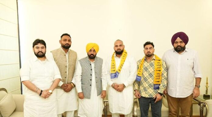 ਵਿਸ਼ਵ ਪ੍ਰਸਿੱਧ ਕਬੱਡੀ ਖਿਡਾਰੀ ਸੰਦੀਪ ਲੁੱਧੜ ਸਾਥੀਆਂ ਸਮੇਤ ‘ਆਪ’ ਵਿੱਚ ਸ਼ਾਮਲ
