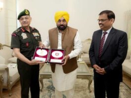 ਮੁੱਖ ਮੰਤਰੀ ਭਗਵੰਤ ਸਿੰਘ ਮਾਨ ਨੇ ਪੱਛਮੀ ਕਮਾਂਡ ਦੇ ਆਰਮੀ ਕਮਾਂਡਰ ਨਾਲ ਸਰਹੱਦੀ ਸੁਰੱਖਿਆ, ਰਾਹਤ ਕਾਰਜਾਂ ਅਤੇ ਆਪਰੇਸ਼ਨਲ ਤਿਆਰੀਆਂ ਬਾਰੇ ਵਿਚਾਰ-ਵਟਾਂਦਰਾ ਕੀਤਾ