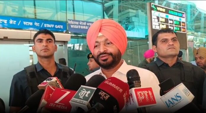 ਵਿਵਾਦਿਤ ਬਿਆਨ ‘ਤੇ ਬਿੱਟੂ ਨੇ ਮੰਗੀ ਮੁਆਫ਼ੀ, ਕਿਹਾ- ਕਿਸੇ ਭਾਈਚਾਰੇ ਦੀ ਭਾਵਨਾ ਠੇਸ ਪਹੁੰਚਾਉਣ ਦਾ ਇਰਾਦਾ ਨਹੀਂ ਸੀ